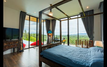 Charming Second Bedroom with Jungle Views
